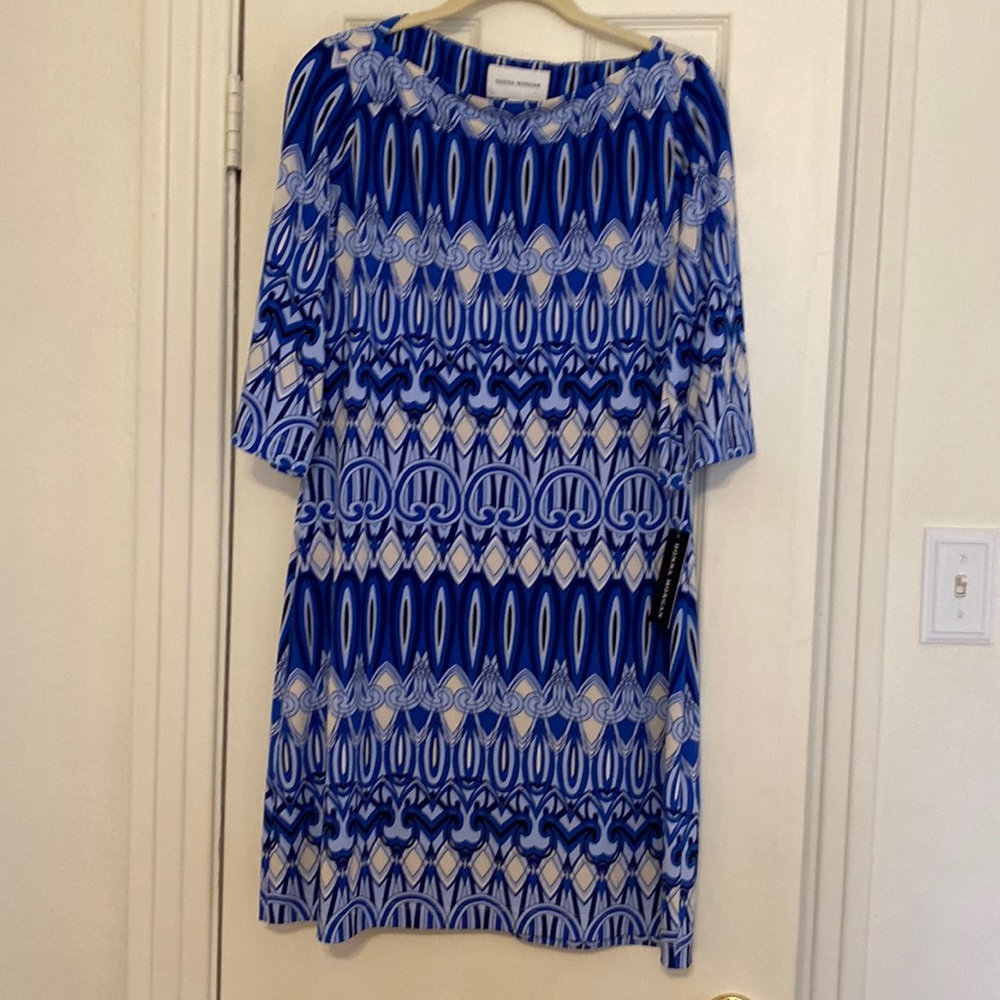 Beautiful Donna Morgan size 10 Stretch Slip On Dress!